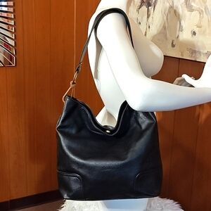BUENO Bucket Bag